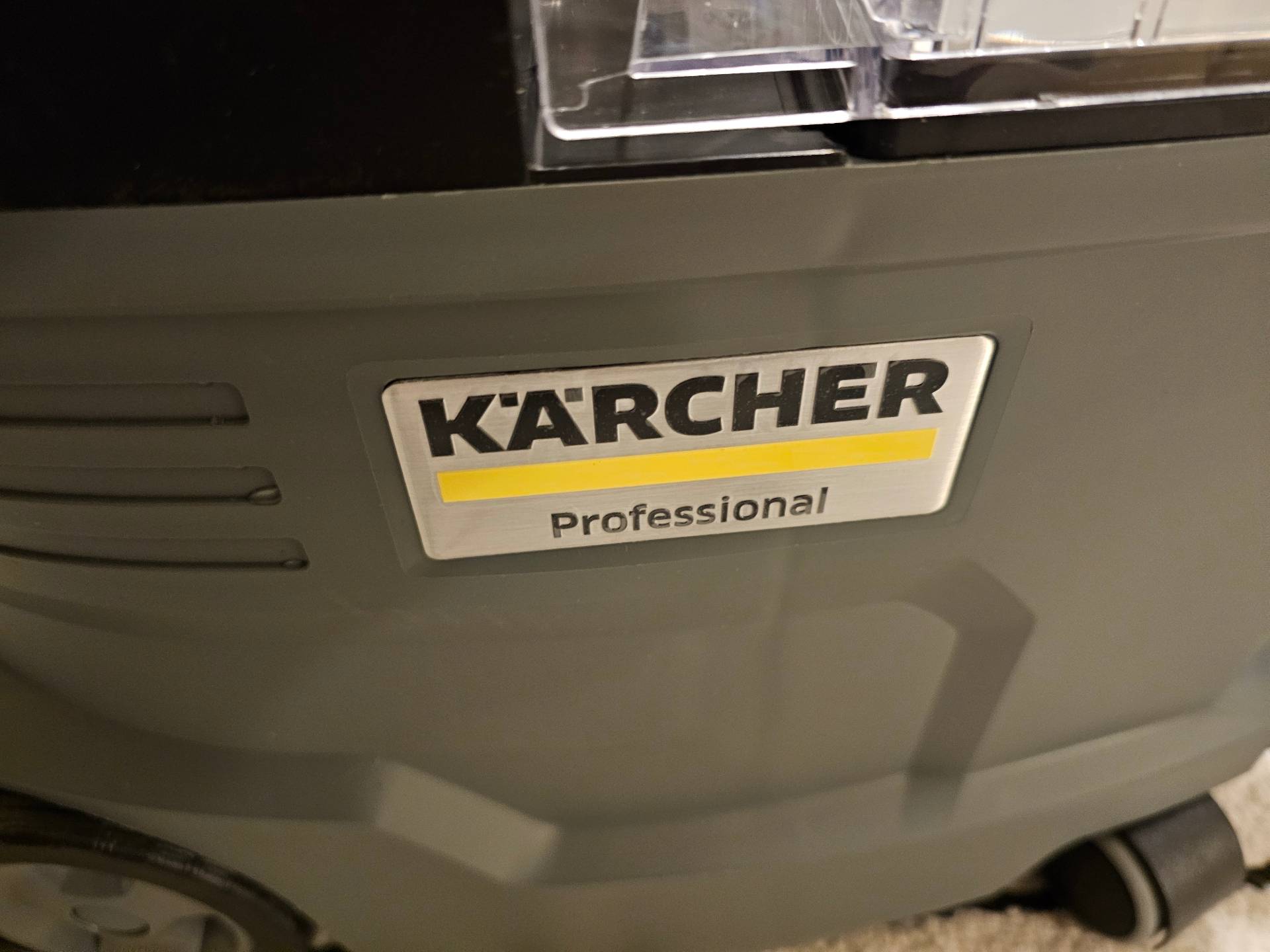 Shampouineuse Karcher Professionnel Puzzi 8/1