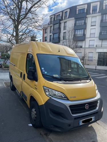 Camionnette Fiat Ducato 