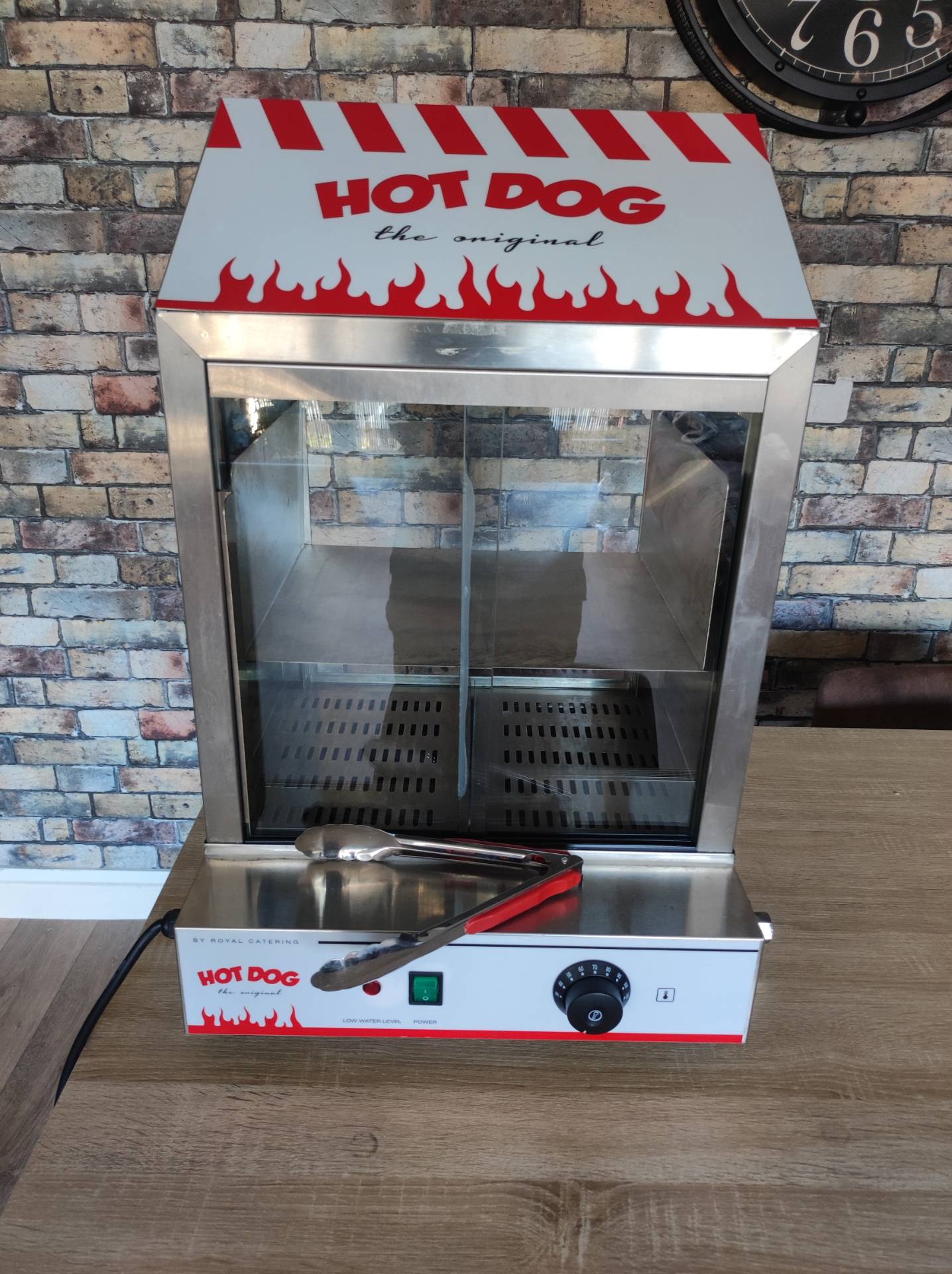 Machine hot dog