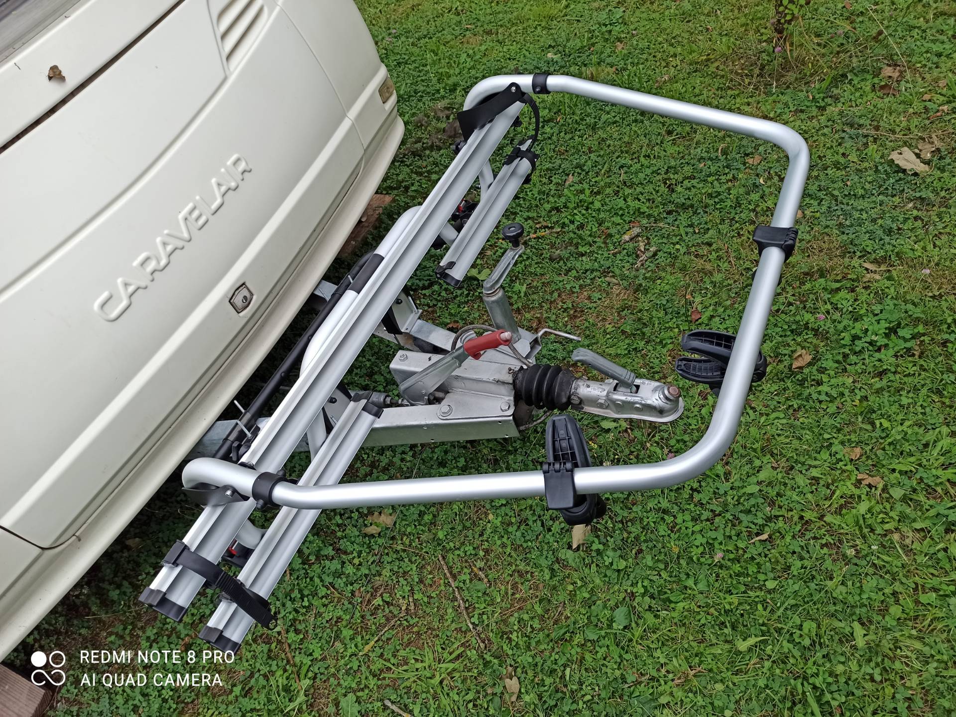 Porte vélo électrique pour caravane 