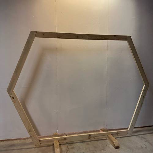 Arche hexagonale en bois