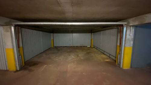 GARAGE DOUBLE EN FACADE 25 M2 DANS COPROPRIETE SECURISEE A VILLEURBANNE