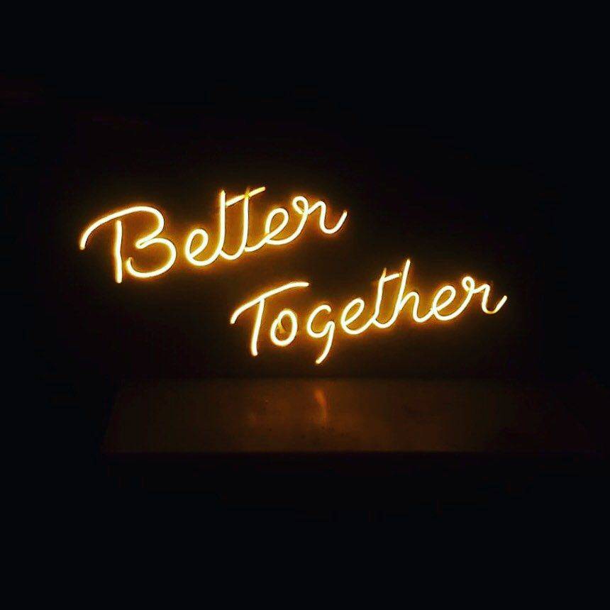 Location - Néon lumineux "Better Together"