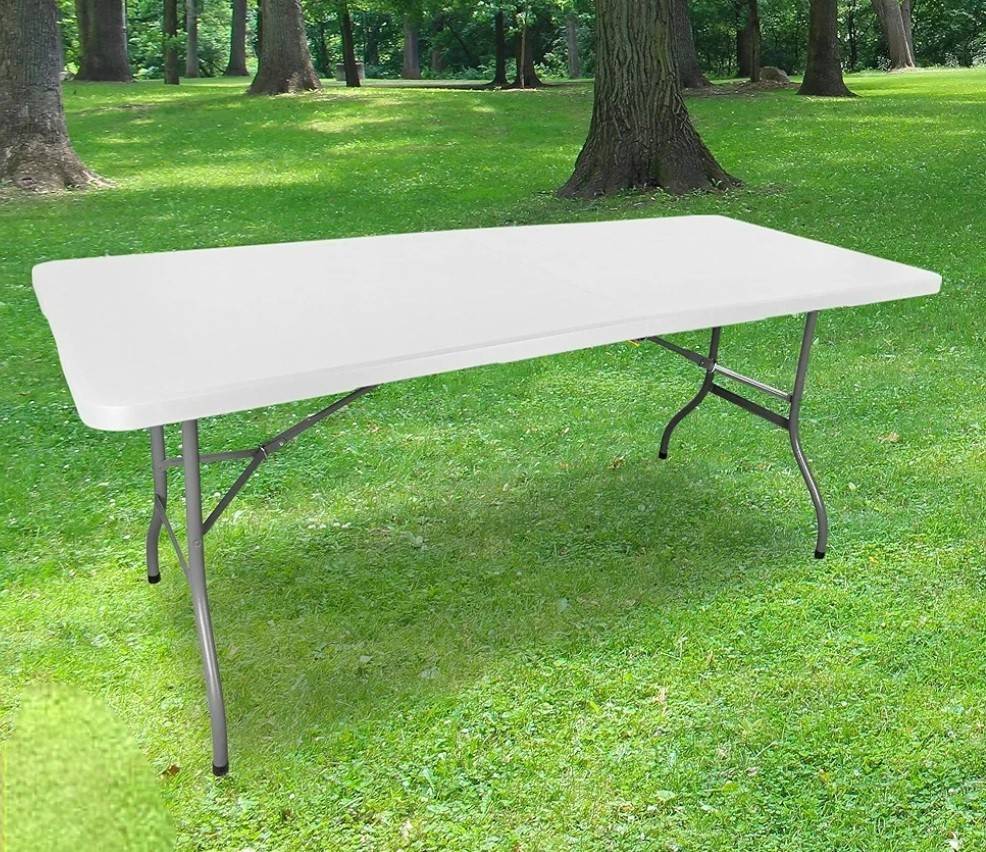 Location tables pliantes et nappes blanches