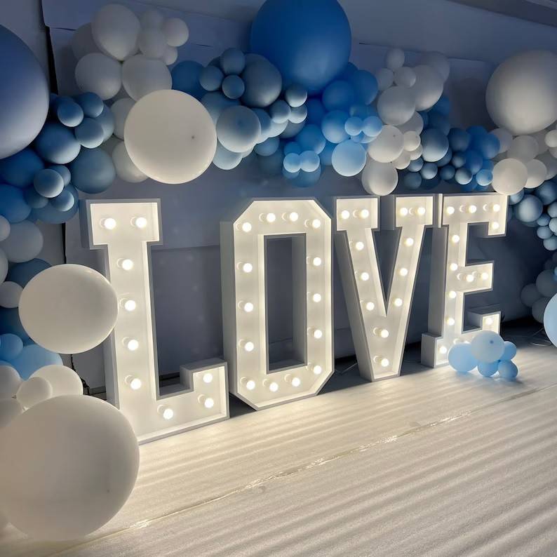 Lettres LOVE lumineux 1m20