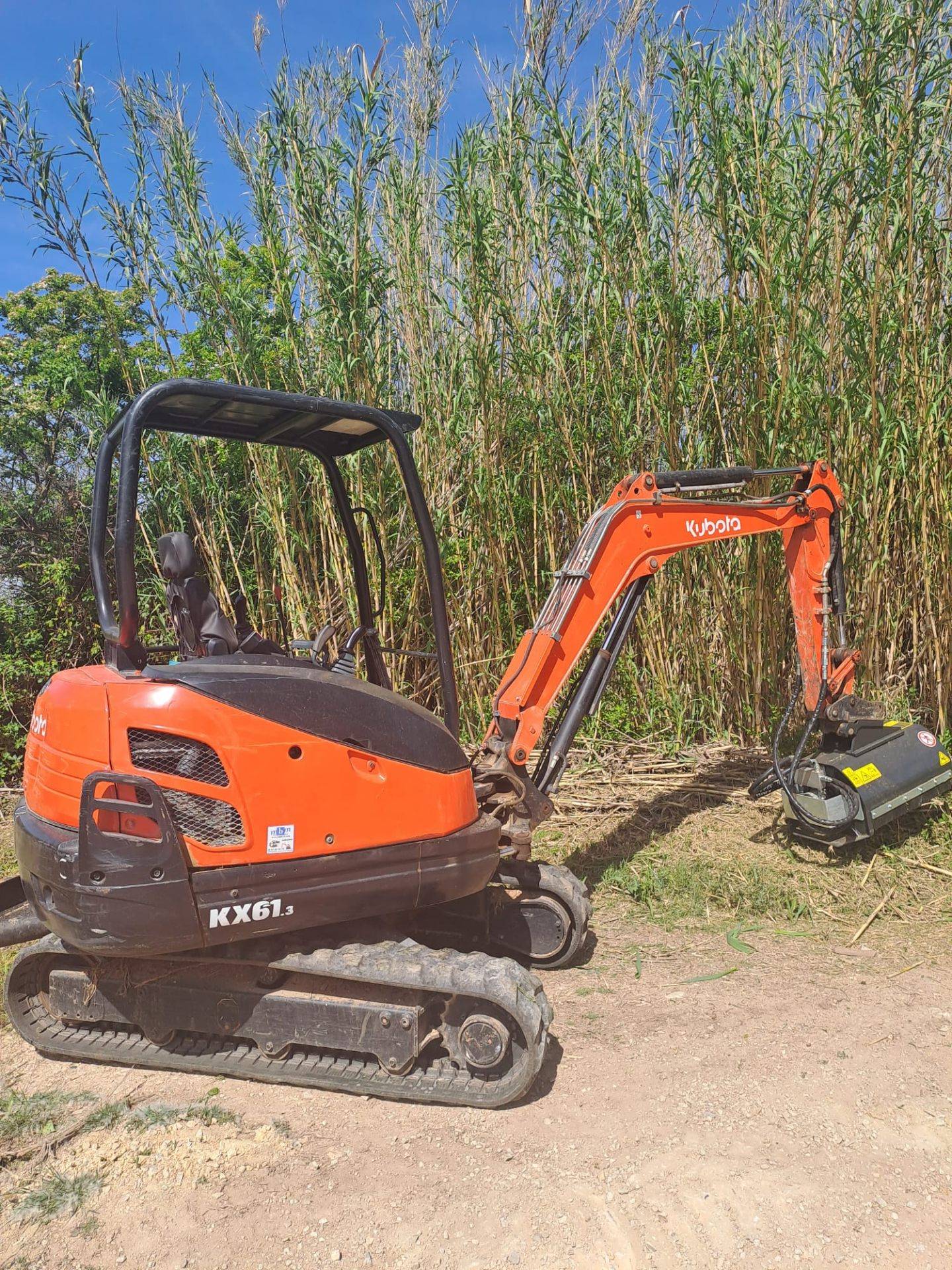 Location Mini-Pelle KUBOTA 2,2T et 2,6T avec ou sans chauffeur + Épareuse 