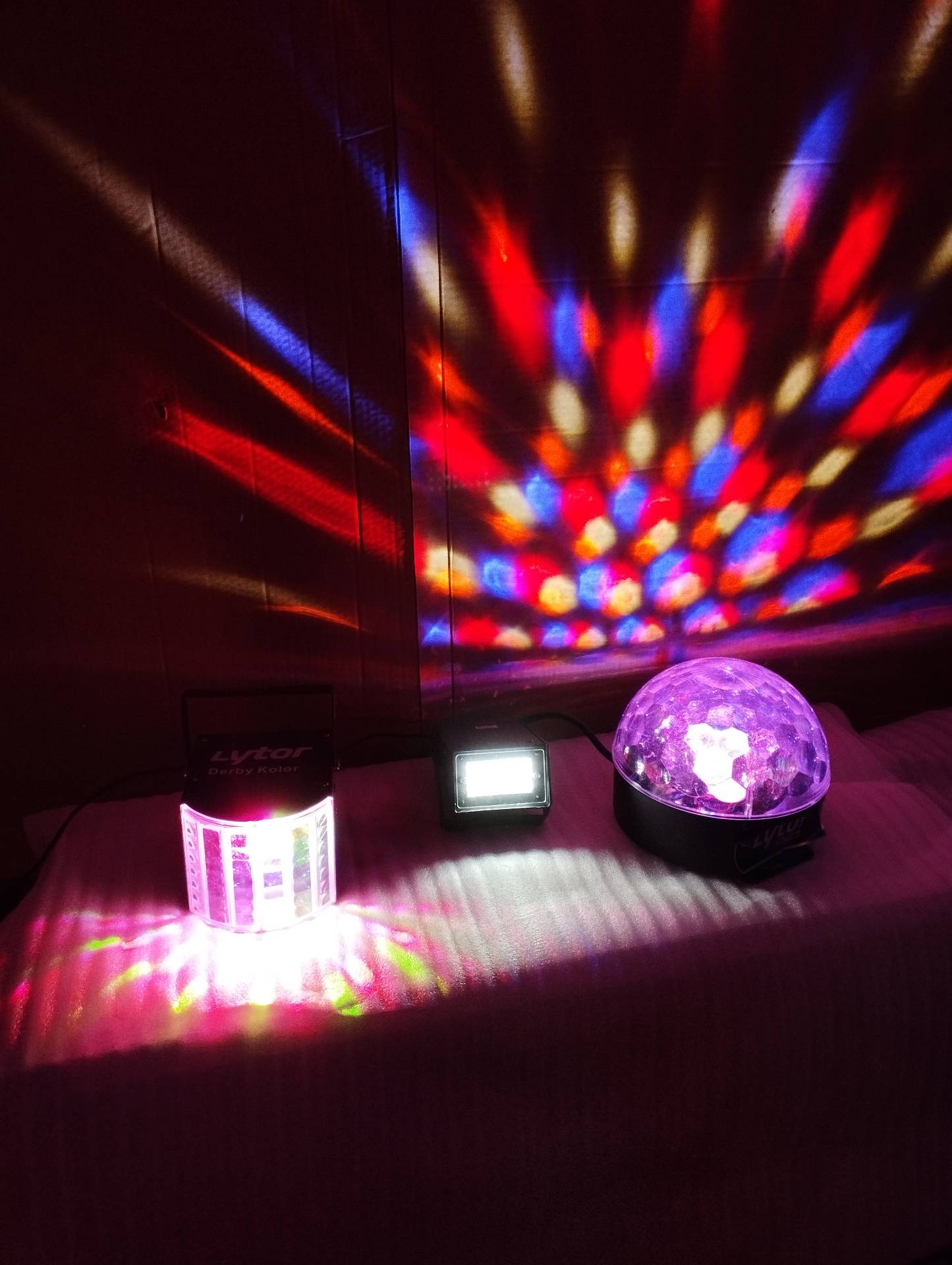 Enceinte Bluetooth + 3 Jeux de Lumière